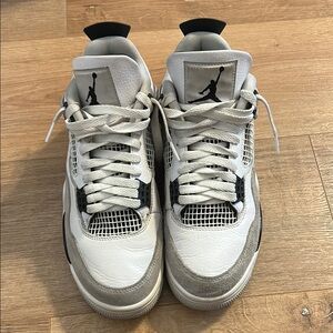 Air Jordan 4 Retro Sneakers